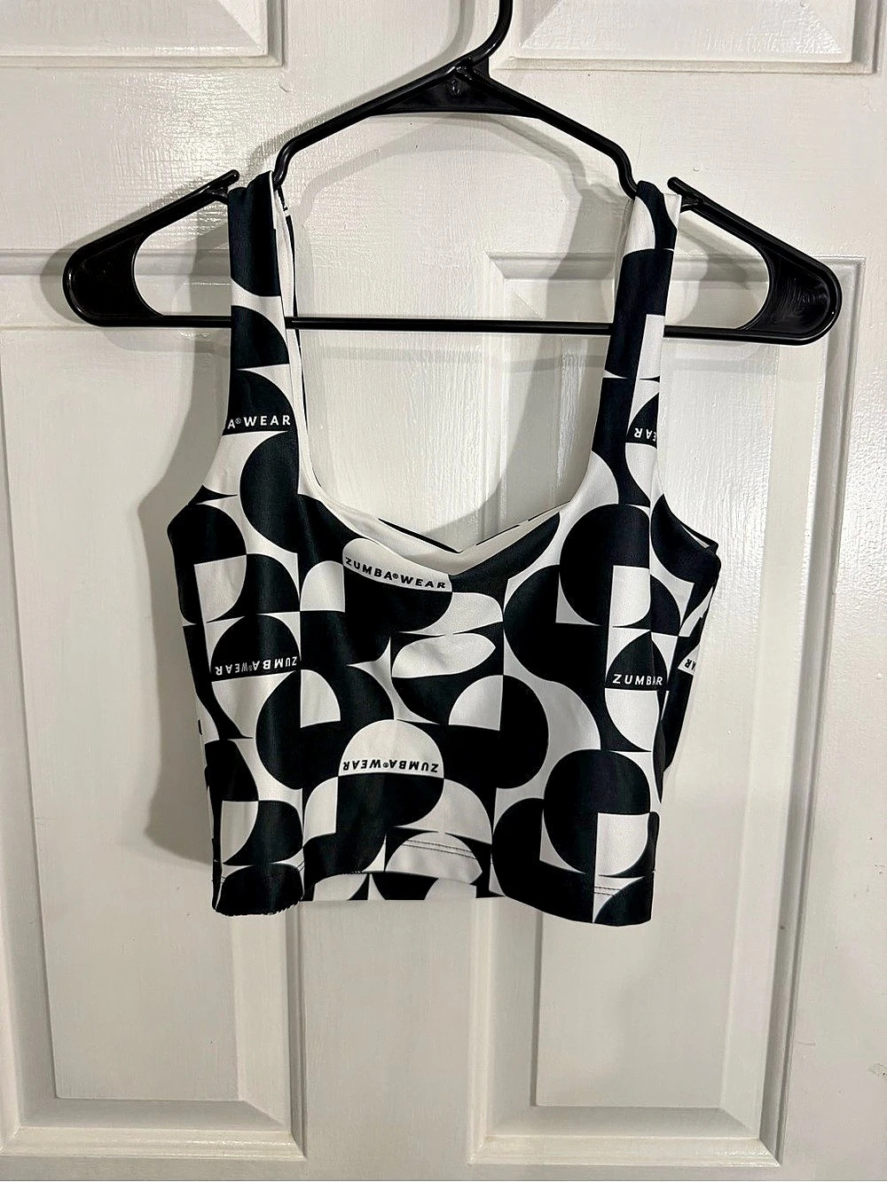 Zumba Wear Geometric Athletic Crop Top in Black & White Size Small